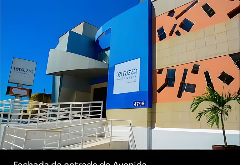 506 FLAT Terrazzo em ponta negra